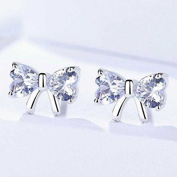 スワロフスキー★リボンスタッドピアス