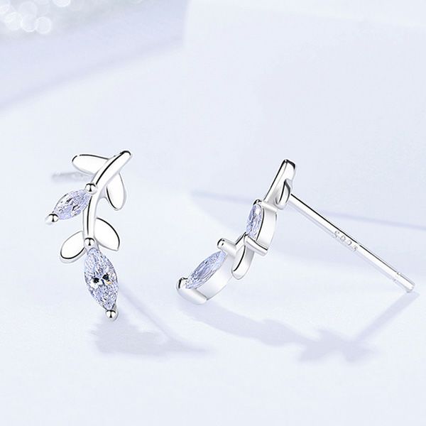 スワロフスキー★リーフスタッドピアス